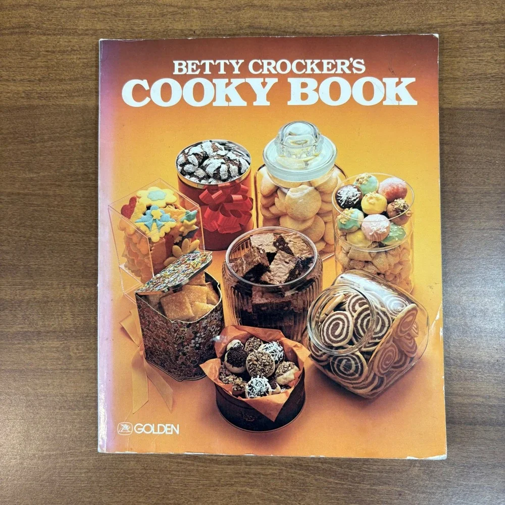 Betty Crocker's Cooky Book 1977 Vintage Cookbook Golden Press Retro Recipes